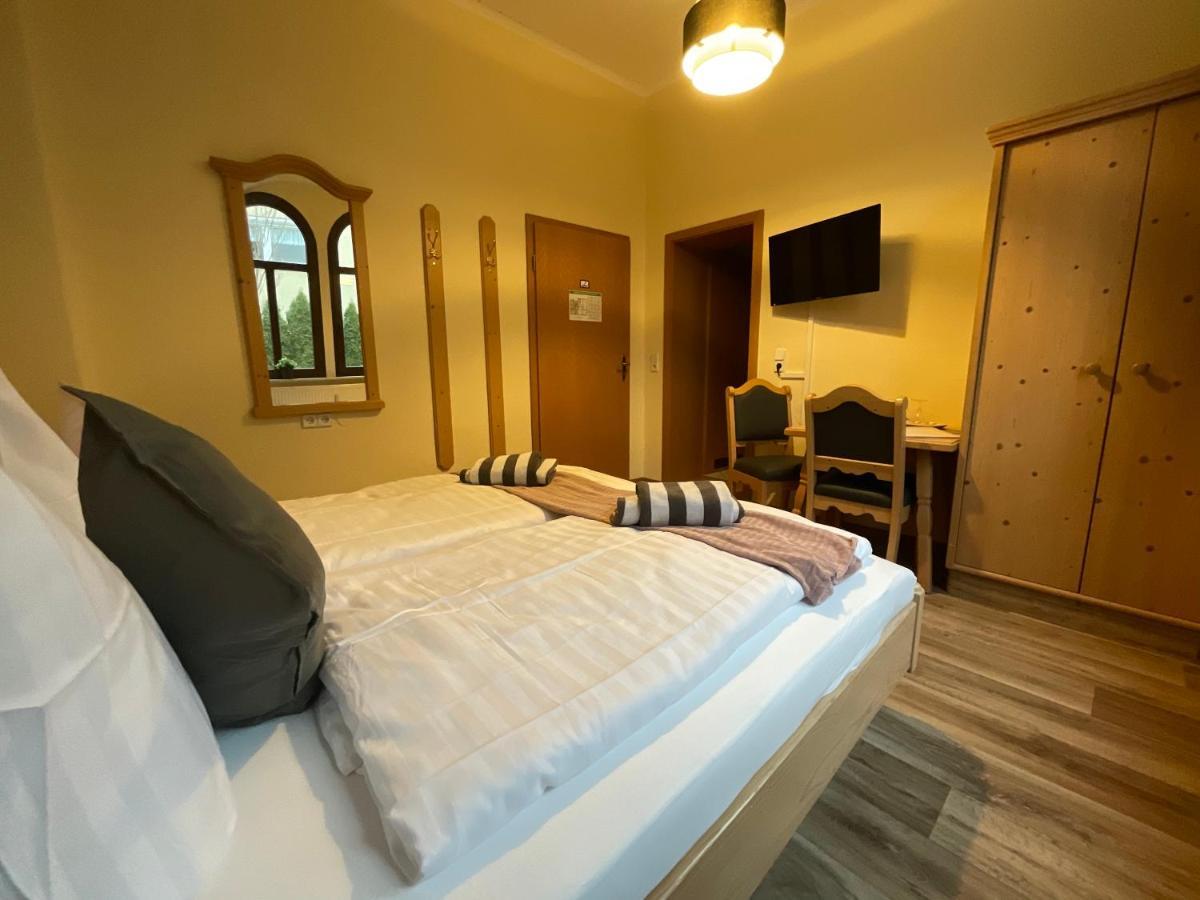 Pension Lindenhof Дрезден Экстерьер фото